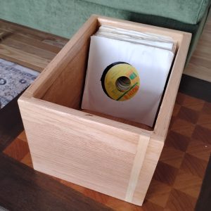 Reclaimed wood Handmade 7" 45 record crate box fits approx 110 records